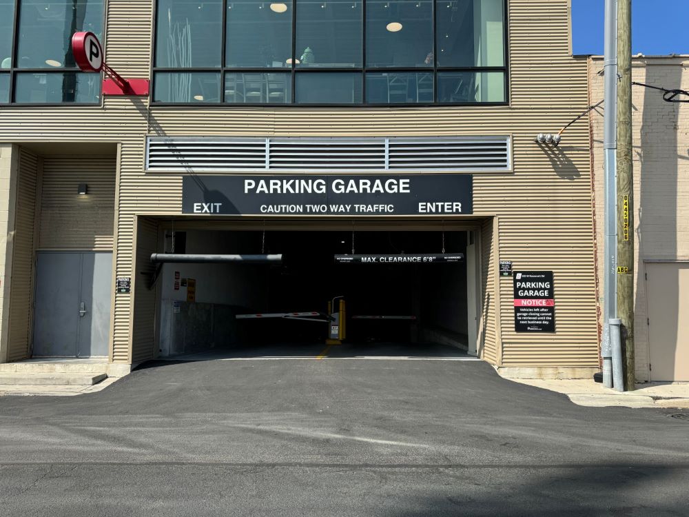 Parking garage of Banfield Pet Hospital - Chicago South Loop