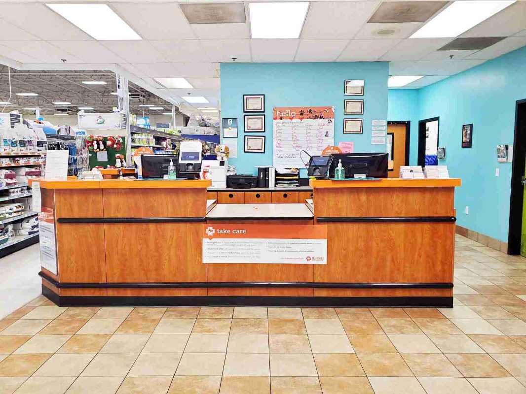The front desk at the Banfield Pet Hospital