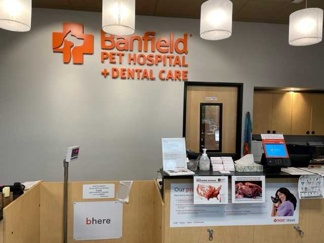 An interior angle of the Gresham location